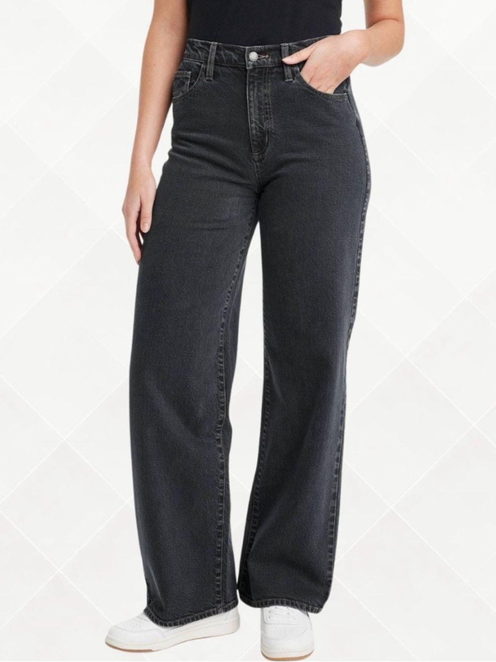 Universal Thread High-Rise Wide Leg Jeans in Washed Black
